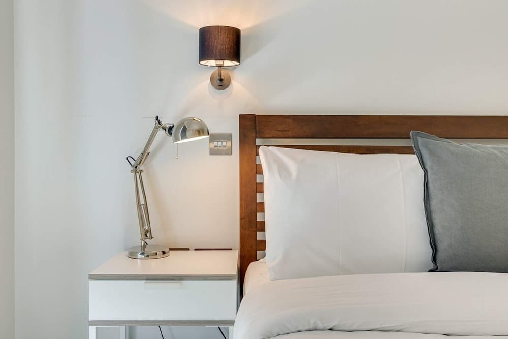 Spacious 1 Bed Near Tube in East London