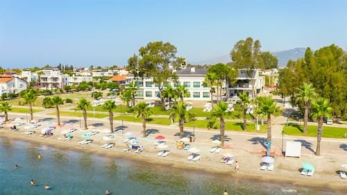 Dolunay Suit & Beach