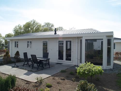 Comfortable Chalet Near Brunssummerheide