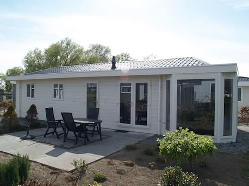 Well-kept Chalet Near the Biesbosch