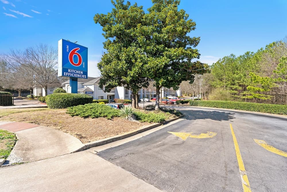 Motel 6 Duluth, GA- Atlanta- Gwinnett Place