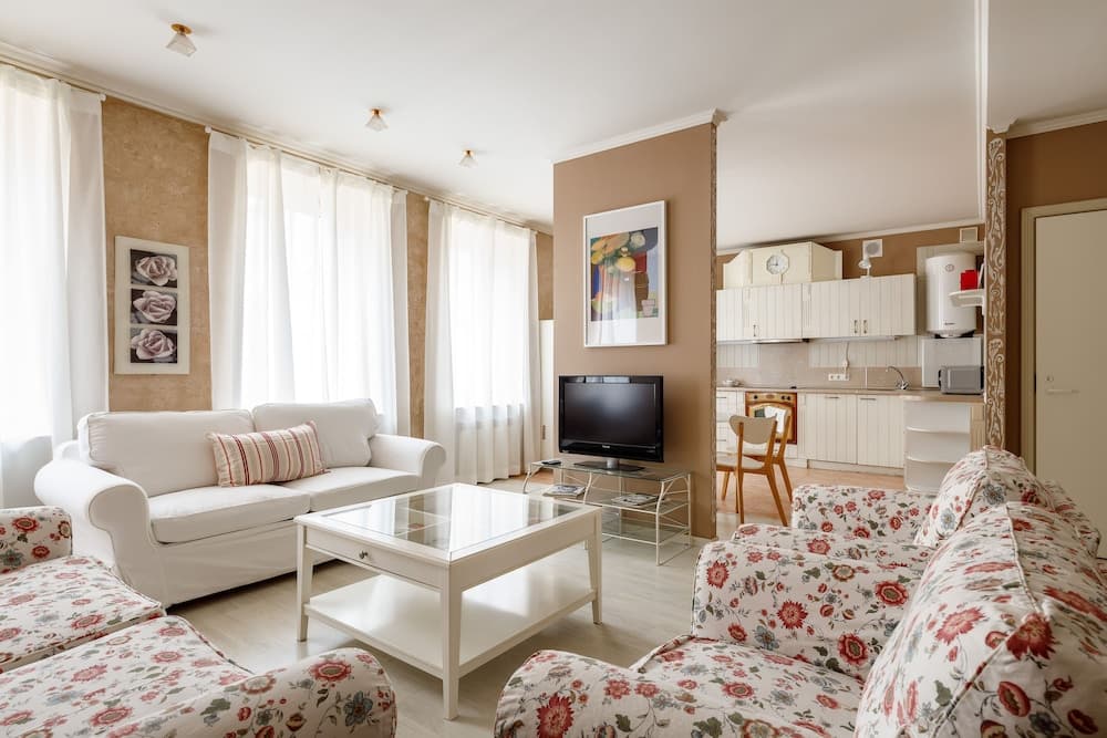 City of Rivers Kolomenskaya 7