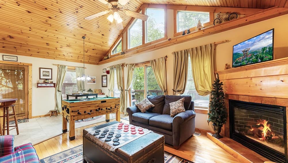 3 Bears One-Level Open Floor Plan Cabin with Pool Table by RedAwning