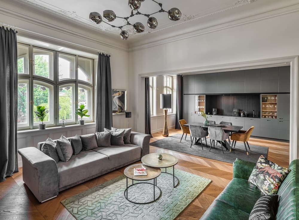 MN6 Luxury Suites by Adrez Living