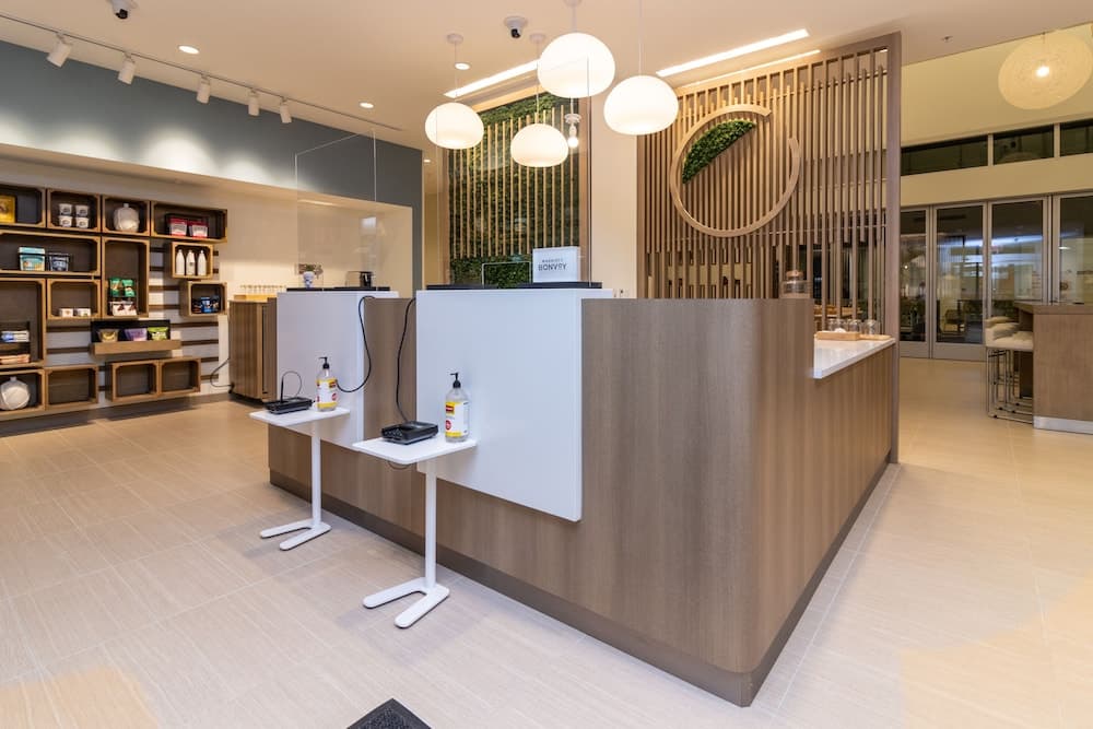 Giriş/çıkış büfesi