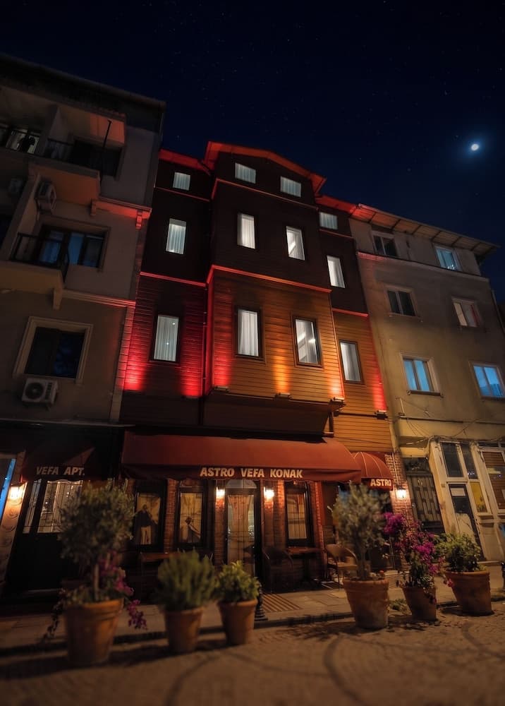 Astro Suites