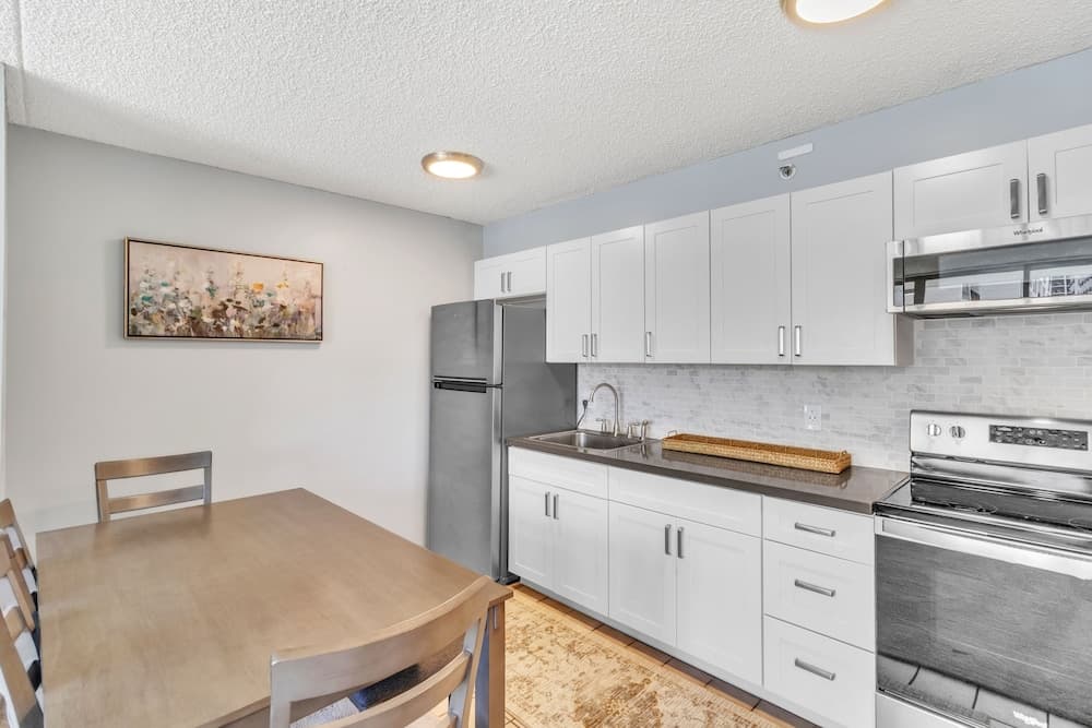 Tower 2 Suite 1208 -QQE by Koko Resort Vacation Rentals