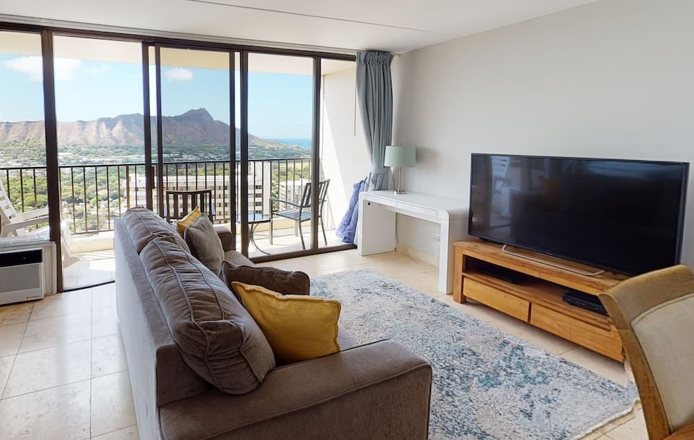 Sleek & Modern 32nd Floor Condo at the Waikiki Banyan - Free parking! by Koko Resort Vacation Rentals