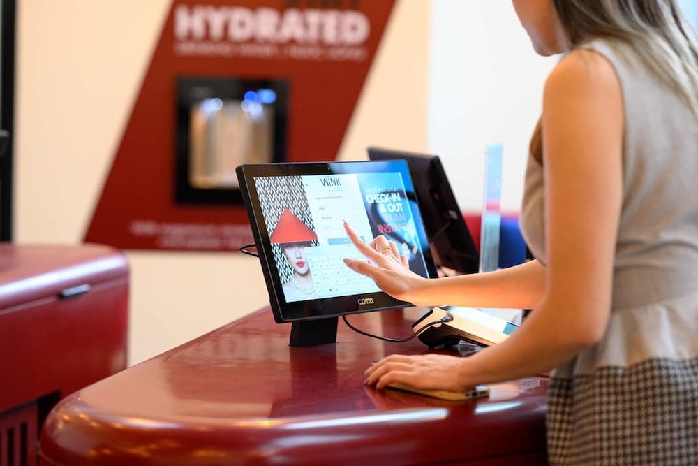 Giriş/çıkış büfesi