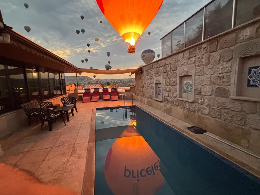 Balloon Cave Hotel