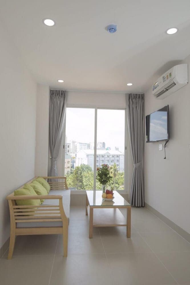 New Hampton Hospitality - Cornelia Hotel & Apartment