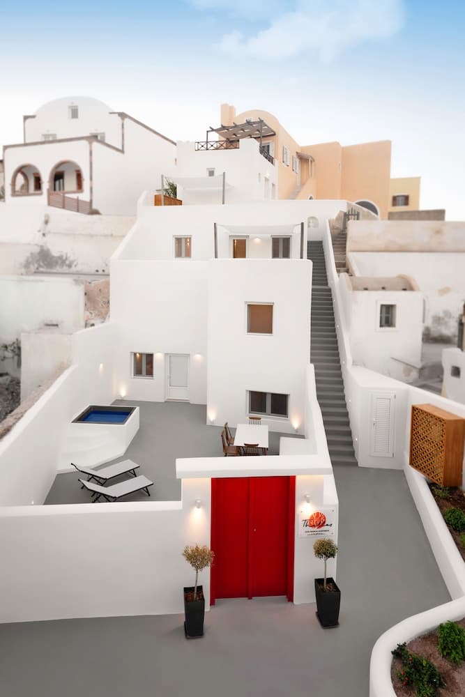 Thallos Cave House and Apartments