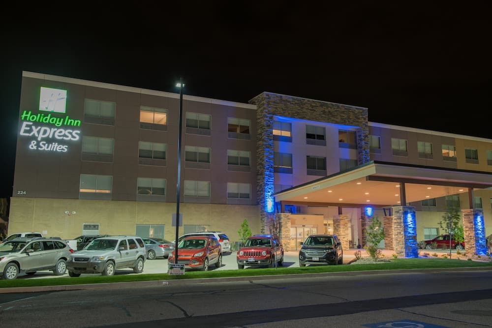 Holiday Inn Express & Suites Louisville N - Jeffersonville by IHG