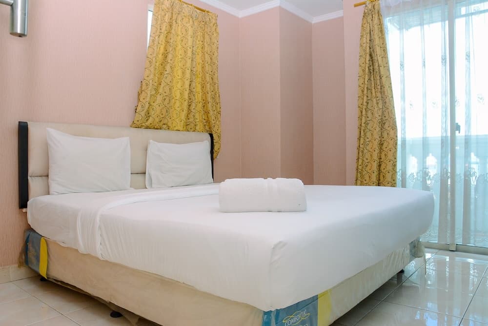 Minimalist and Cozy 2BR Apartment at The Boulevard