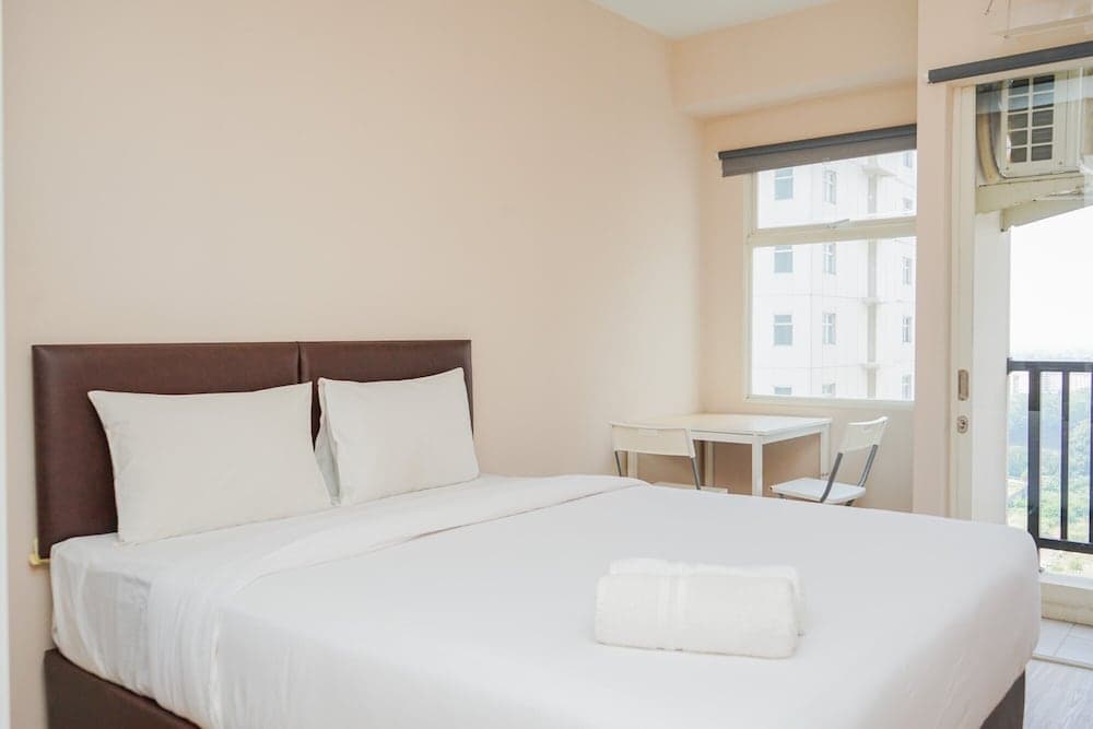 Homey and Simply Studio Apartment at Ayodhya Residences