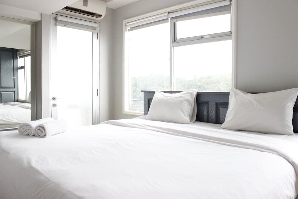 Spacious & Trendy Studio at Jarrdin Cihampelas Apartment