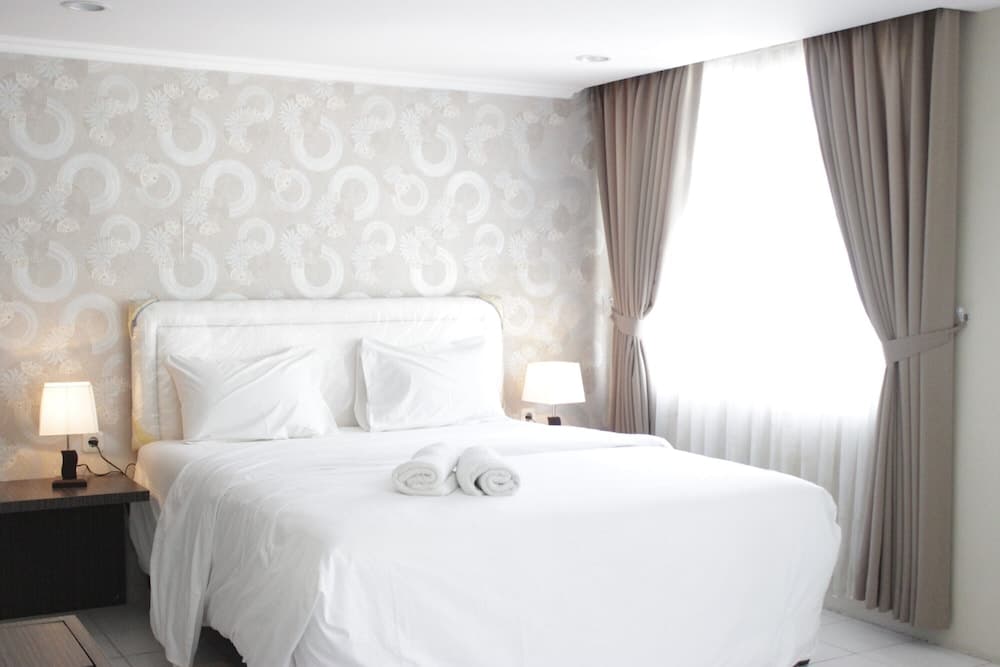 Spacious Studio Room at The Jarrdin Cihampelas Apartment