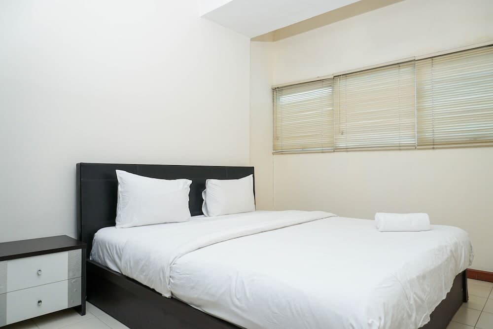 Cozy and Minimalist 2BR at Marbella Kemang Apartment