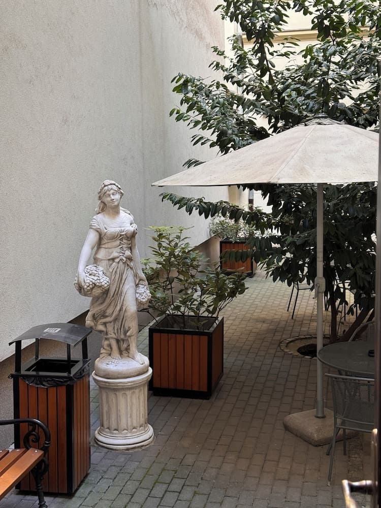 Gracia Apartment House