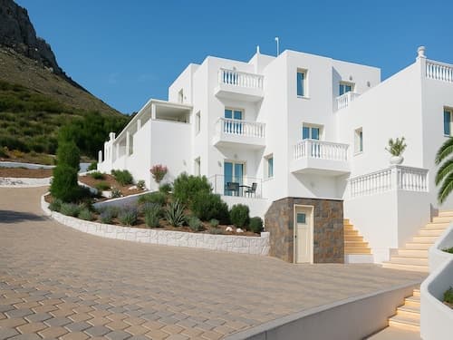 Peaceful And Very Relaxing Suite Near Crete Sea View, Shared Pool, air Condition