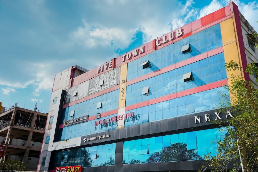 Hotel Opera Inn near Central Bus Stand