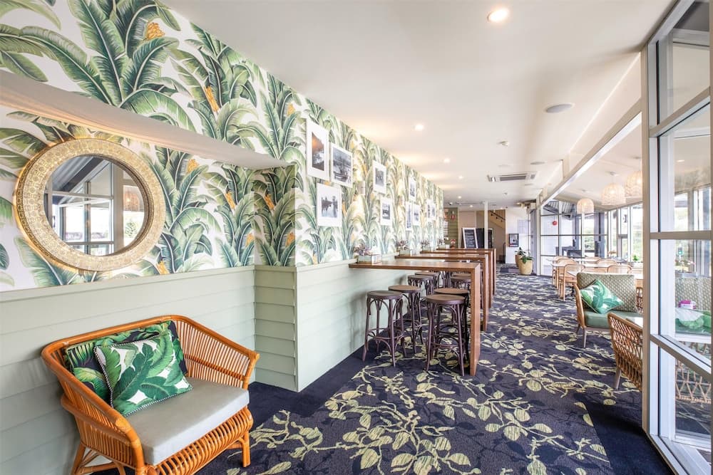 Nightcap at Commercial Hotel