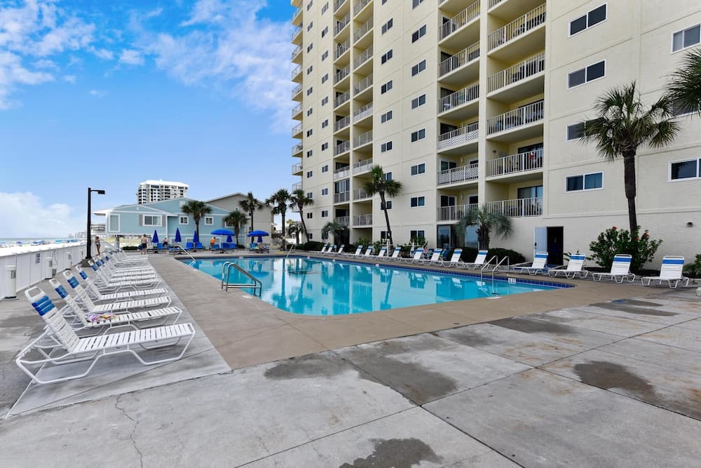 Regency Towers by Book That Condo