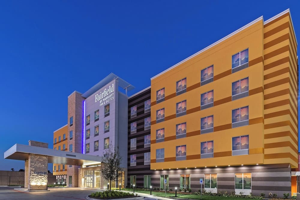 Fairfield Inn & Suites Houston Memorial City Area