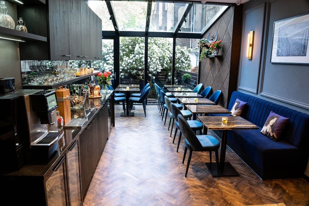 Lobi dinlenme salonu