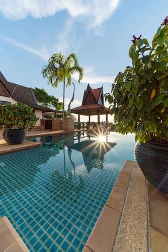 Villa Baan Hen 5 Bedroom Kata Beach
