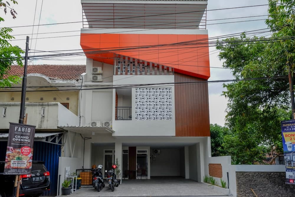 RedDoorz near Sleman City Hall 2