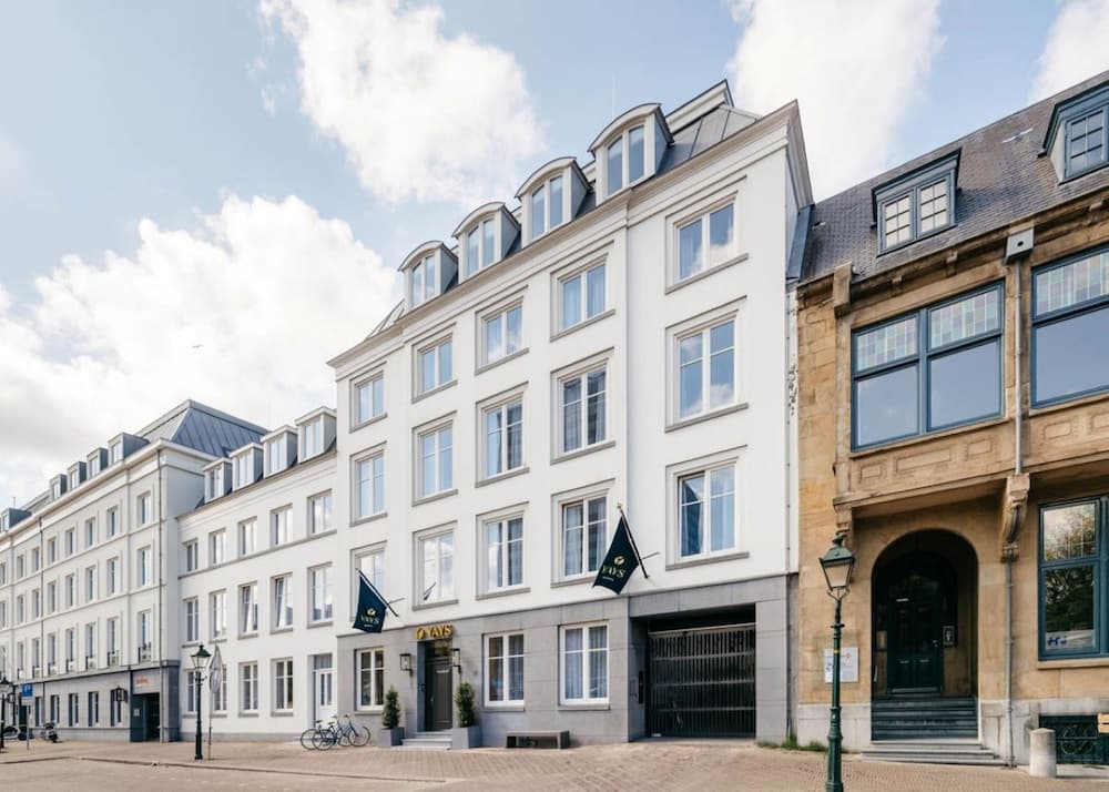 YAYS The Hague Willemspark by Numa