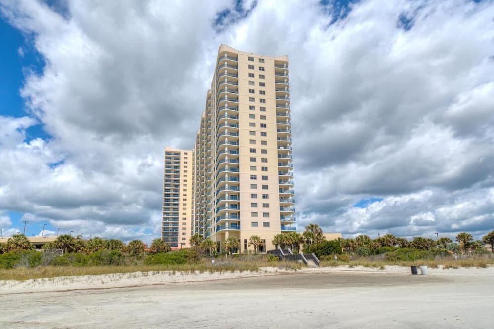 Beautifully Decorated Ocean View Condo!