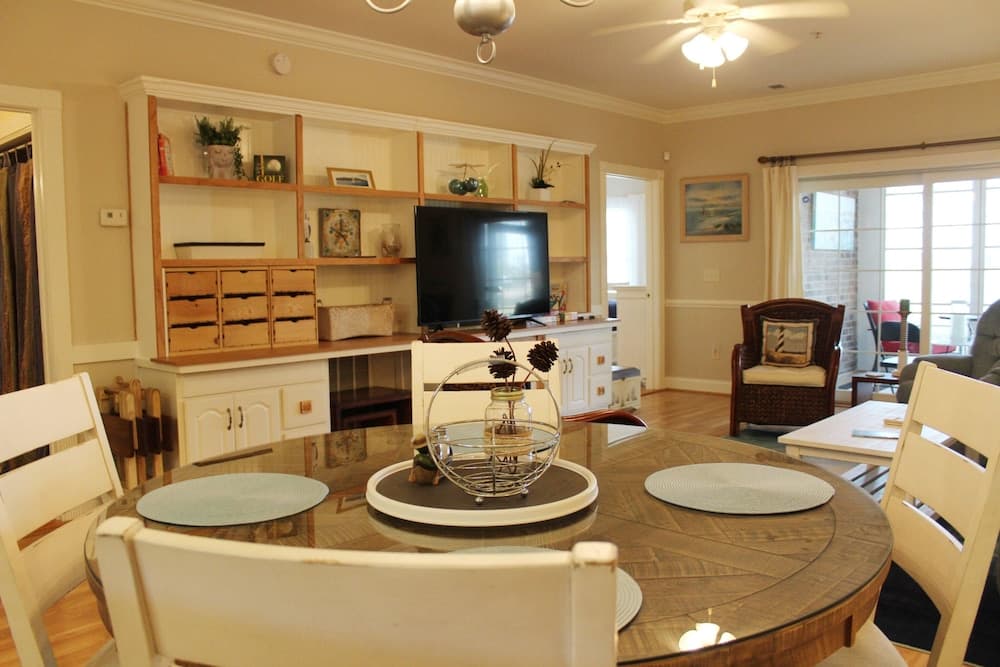 Professionally Cleaned & Sanitized Condo in MB