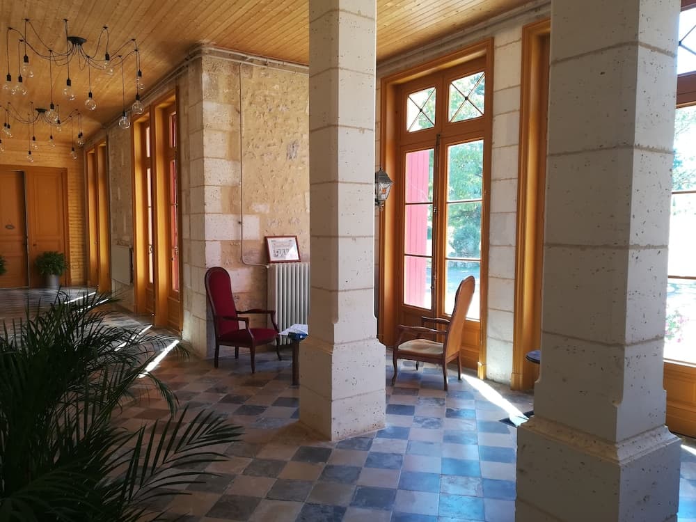 İç mekân girişi