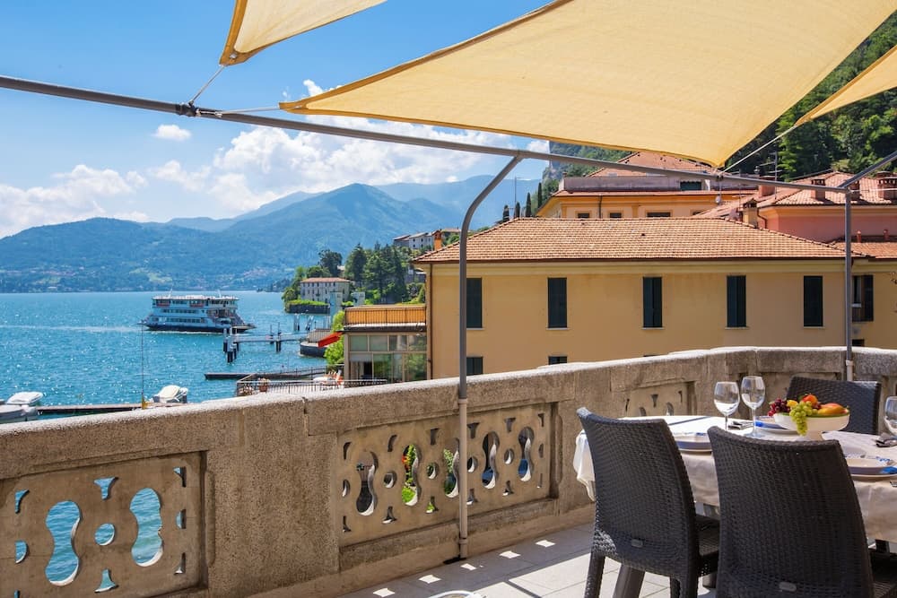 Açık havada yemek servisi