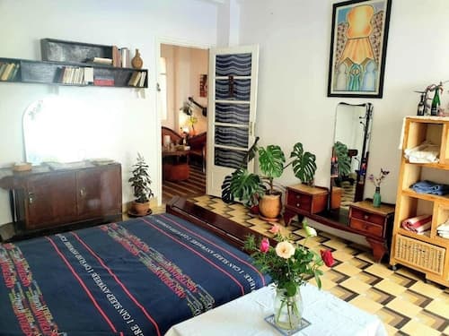 Room-double Bedroom in the Heart of Tang