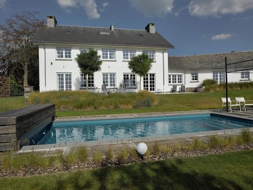 Scenic Theux Retreat With Pool & Garden