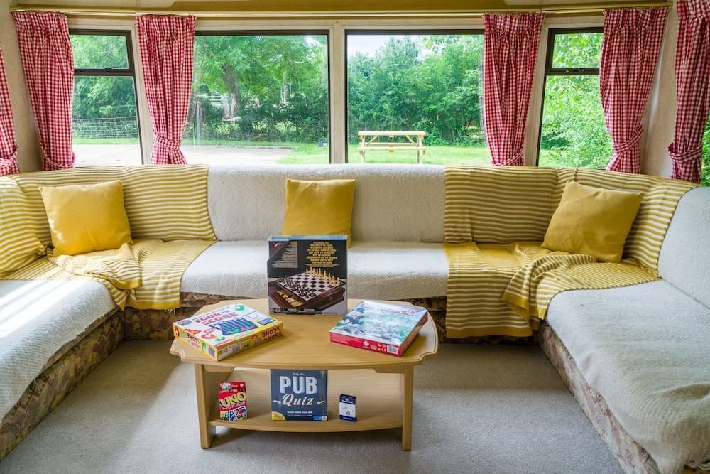 Tadpole Retreat:sleeps 4, Kitchen, Bathroom&lounge