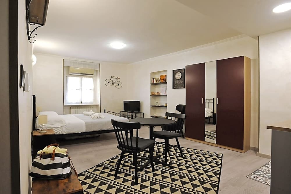Cozy studio in Turin city center