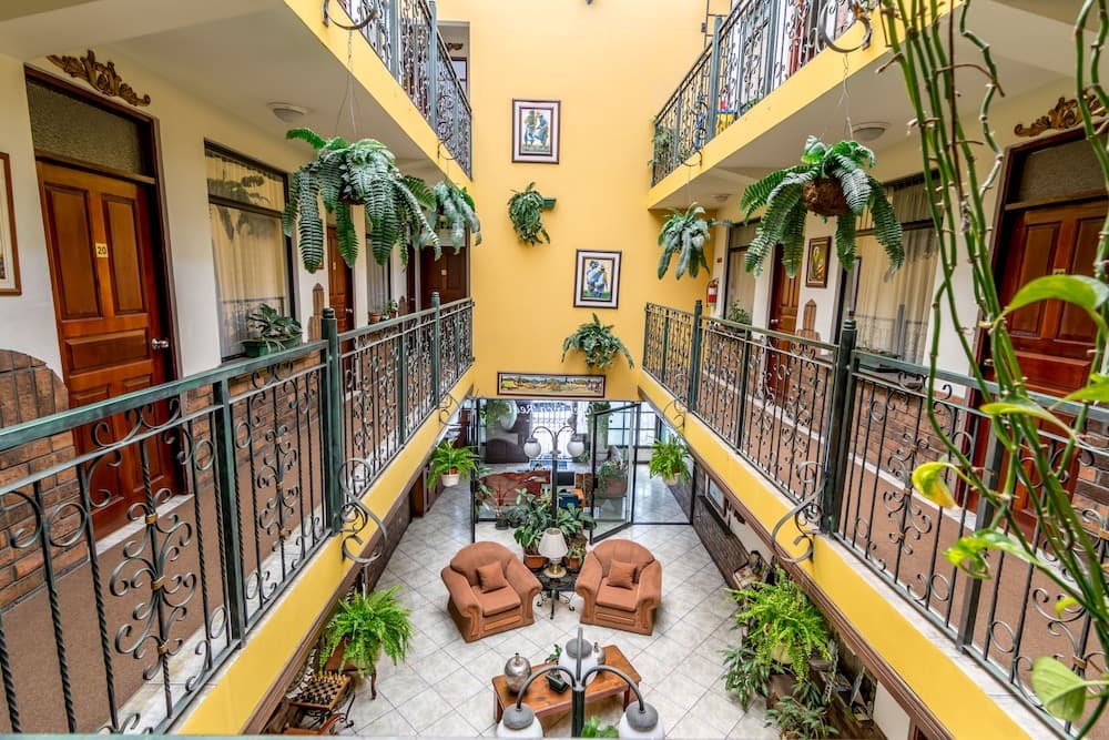 Hotel Amón Real