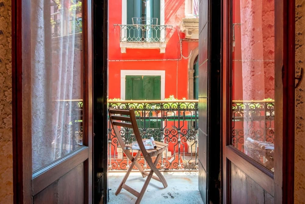 The Arsenal Large Apartment