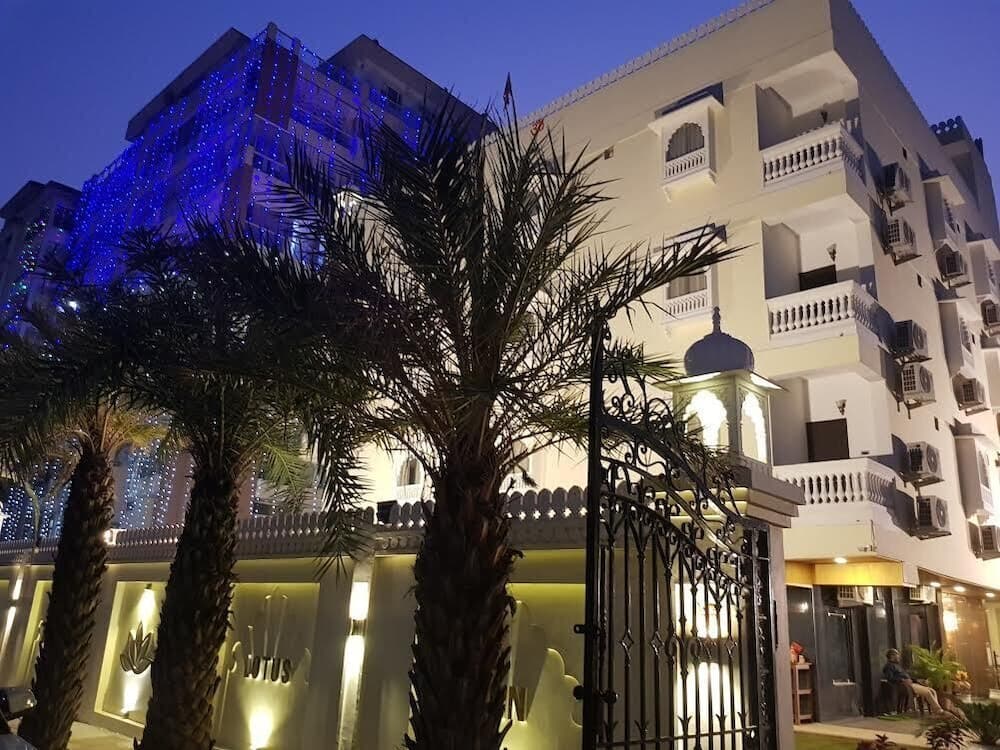 Hotel Grand Lotus Inn