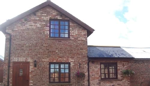 Thompsons Arms Holiday Lets + B & B