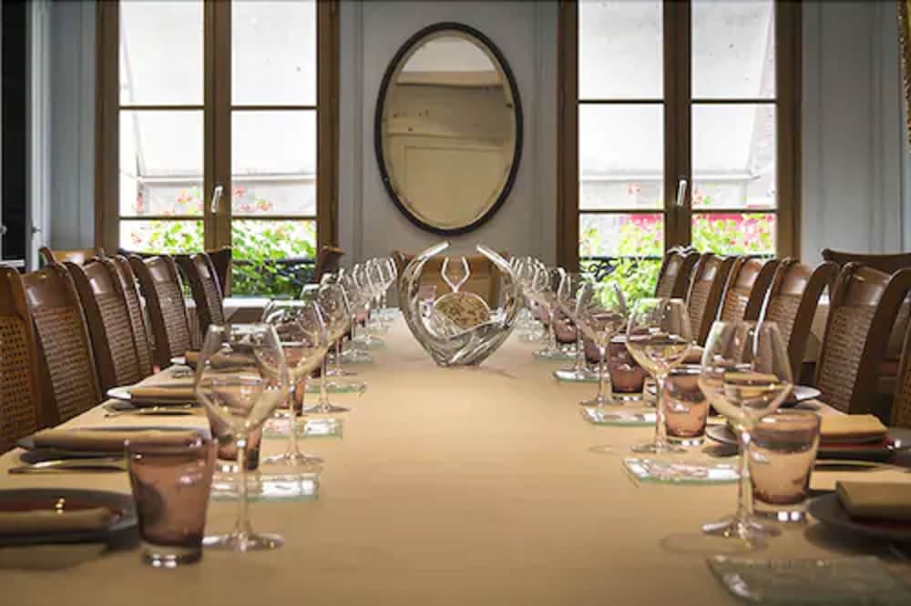 Toplantı salonu/imkânları