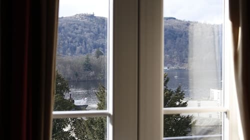 Bowness Bay Suites - Adults only