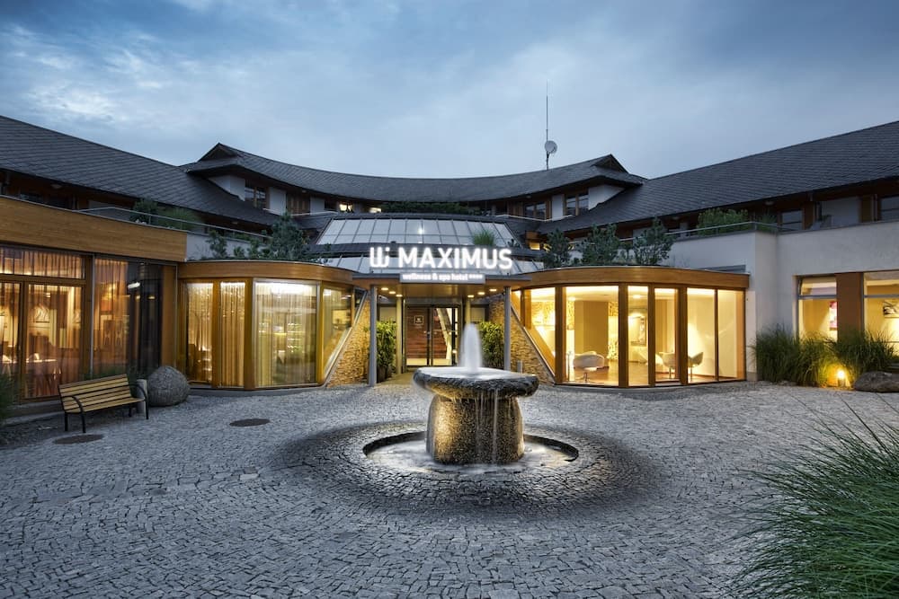 Maximus Resort