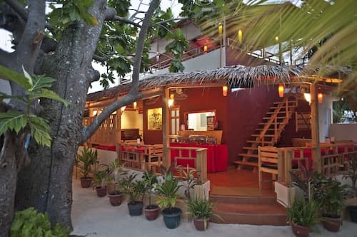 Stingray Beach Inn
