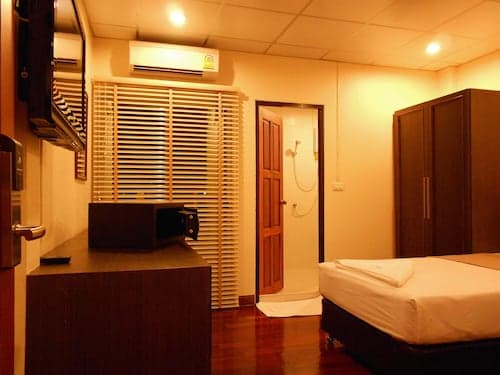Lodge 61 Bed & Breakfast