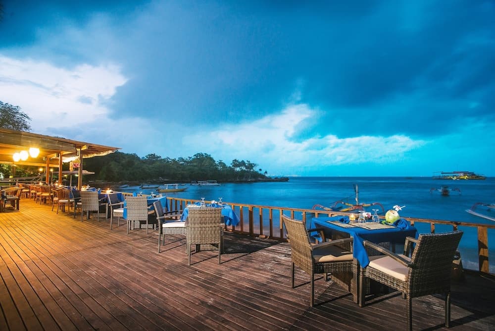 Lembongan Bay Shore Huts